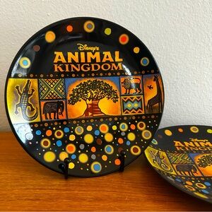 Like New - Disney Parks - Animal Kingdom - Set of 2  8” Plates - Safari Animals